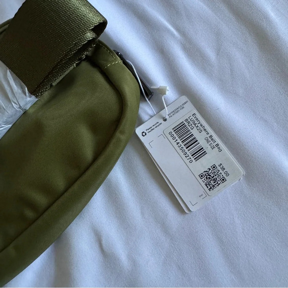 🆕💚 LAST ONE Lululemon Everywhere Belt Bag - Bronze Green - Picture 5 of 6
